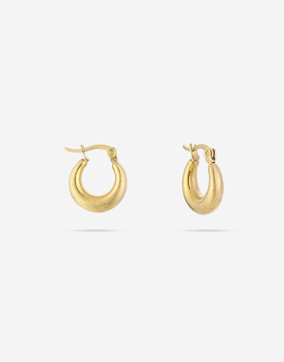 Basic oorringen matte goudkleurig 15mm