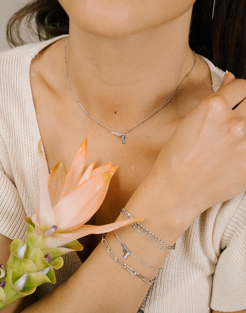 Balletjes ketting pistool zilverkleurig