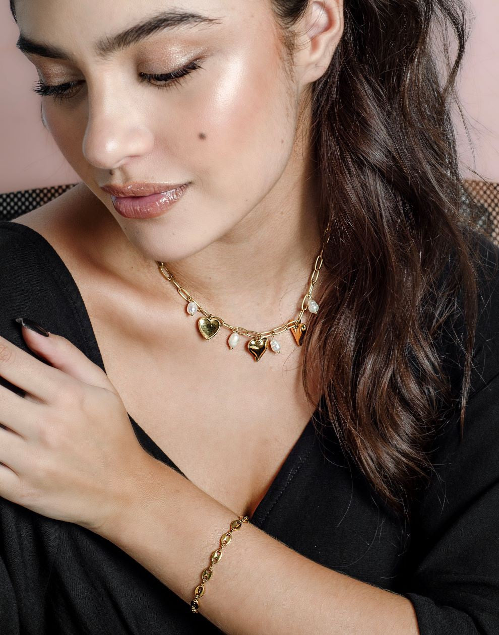 Bedelketting parels met hartjes goudkleurig