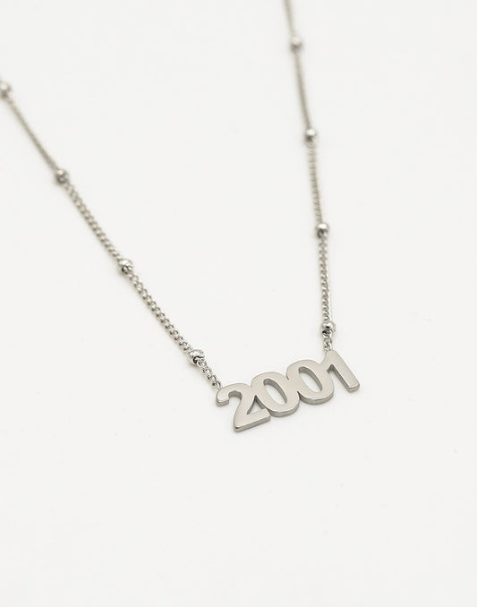 Ketting jaartal 2001 zilverkleurig
