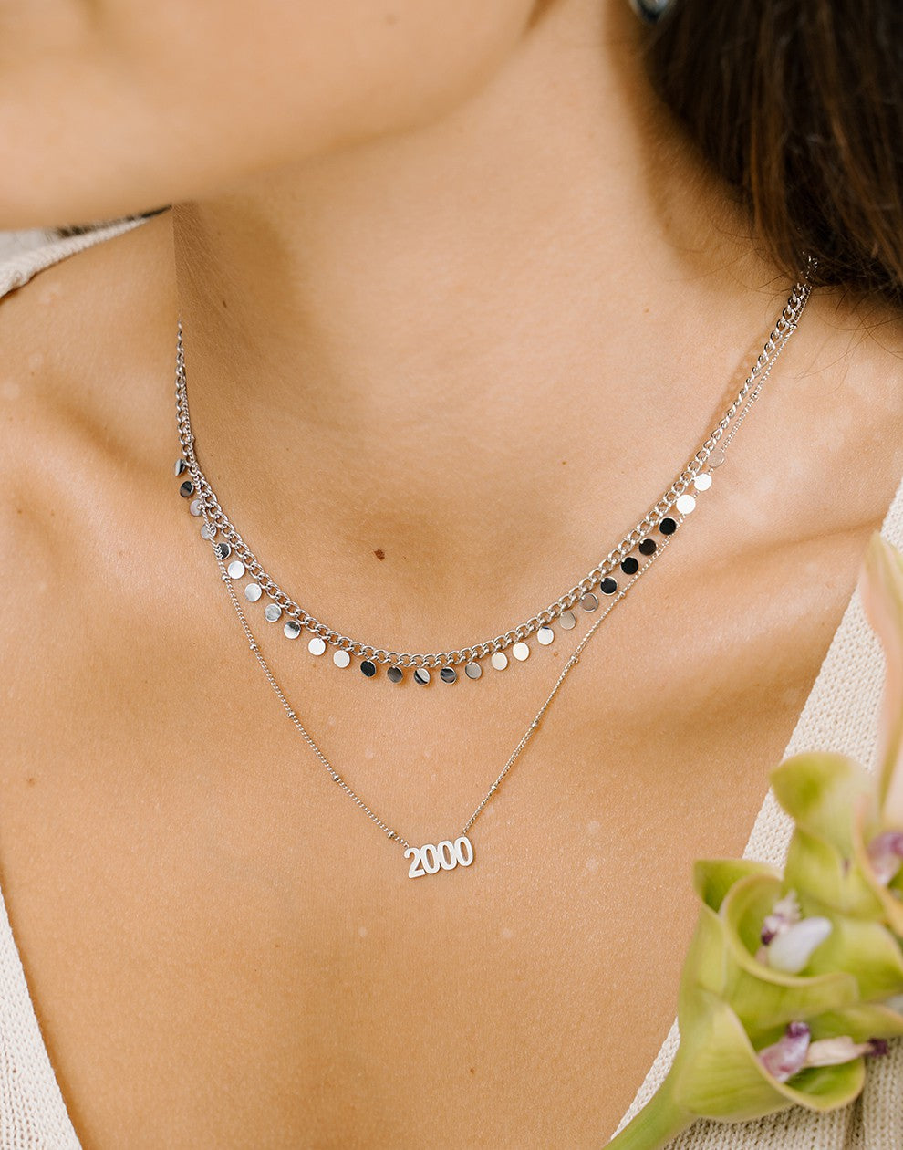 Ketting jaartal 2000 zilverkleurig