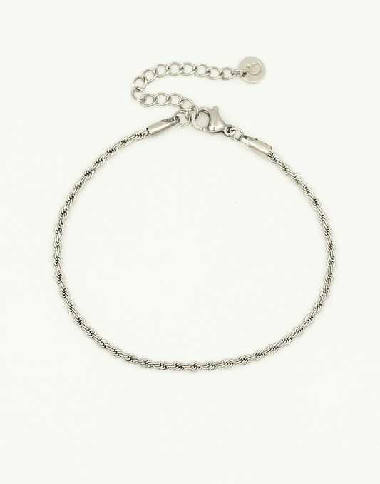 Gedraaide armband zilverkleurig