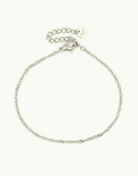 Fijn gedraaide armband zilverkleurig