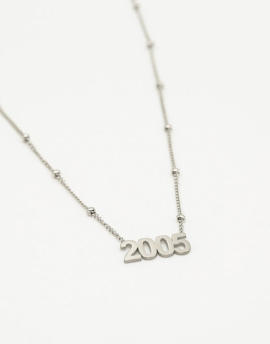 Ketting jaartal 2005 zilverkleurig