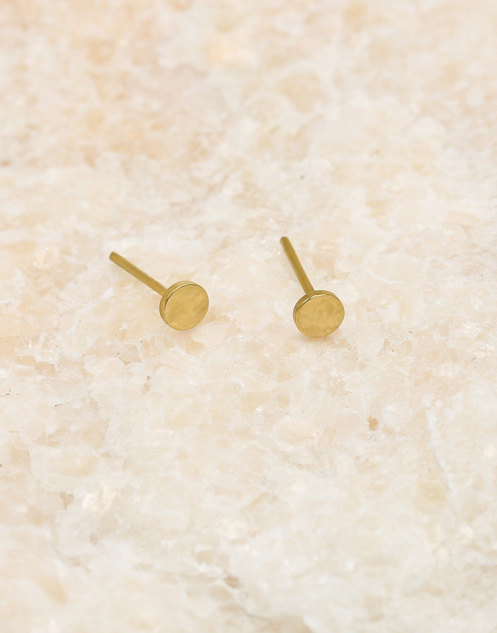 Studs plat rondje in goudkleurig