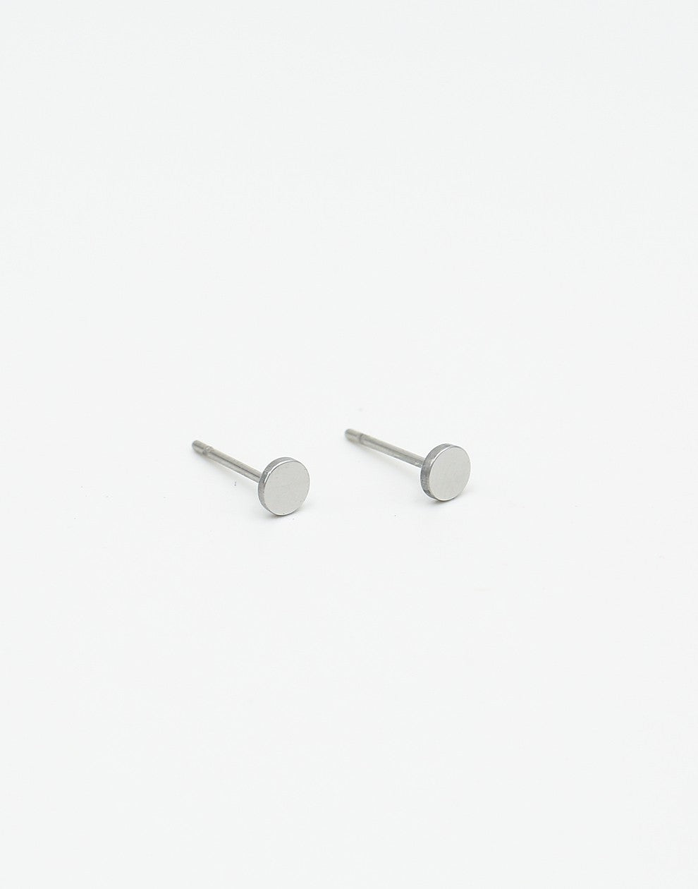 Studs plat rondje in het zilverkleurig