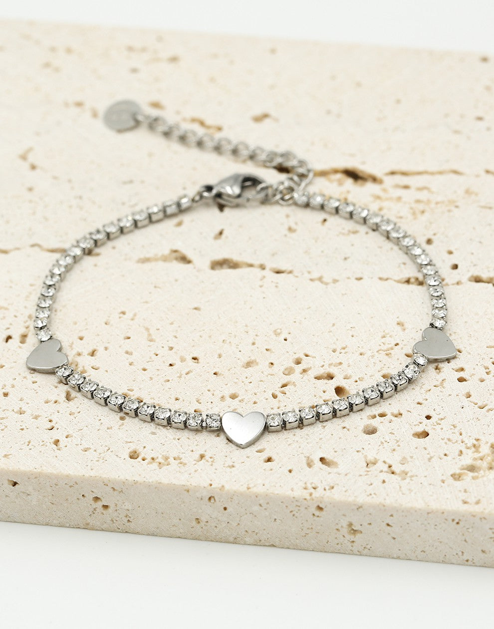 Tennis armband met hartjes zilverkleurig