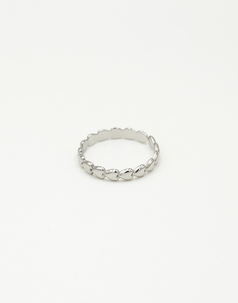 Ring zilverkleurig hartjes fijn
