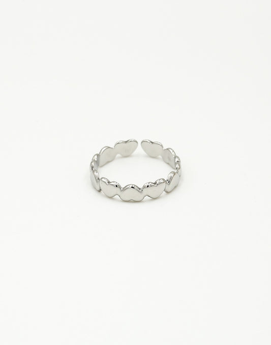 Ring zilverkleurig hartjes