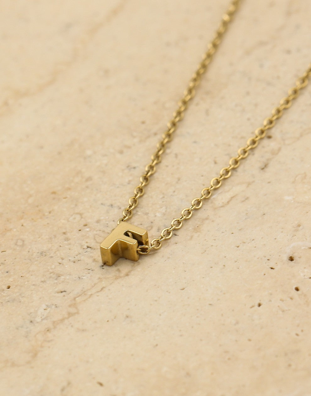 Initialen ketting letter F goudkleurig