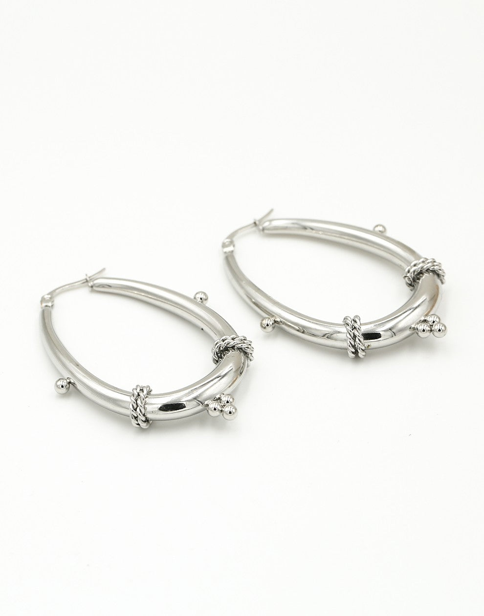 Oorbellen chunky bali hoop zilverkleurig
