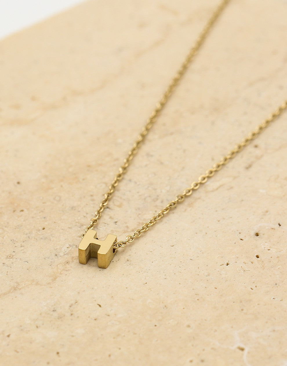 Initialen ketting letter H goudkleurig