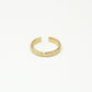 Ring goudkleurig patroon
