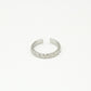 Ring zilverkleurig patroon