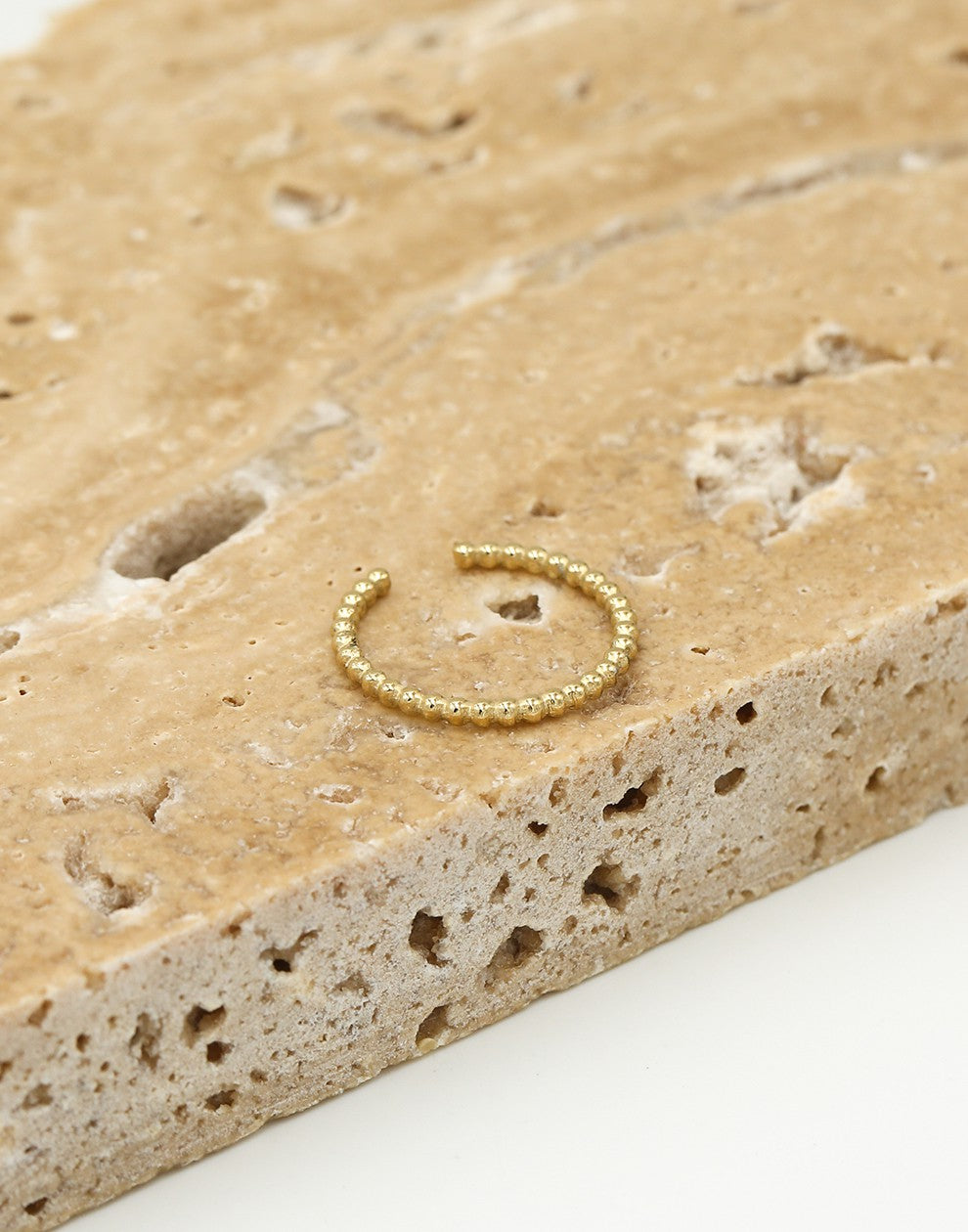 Ring goudkleurig bolletjes