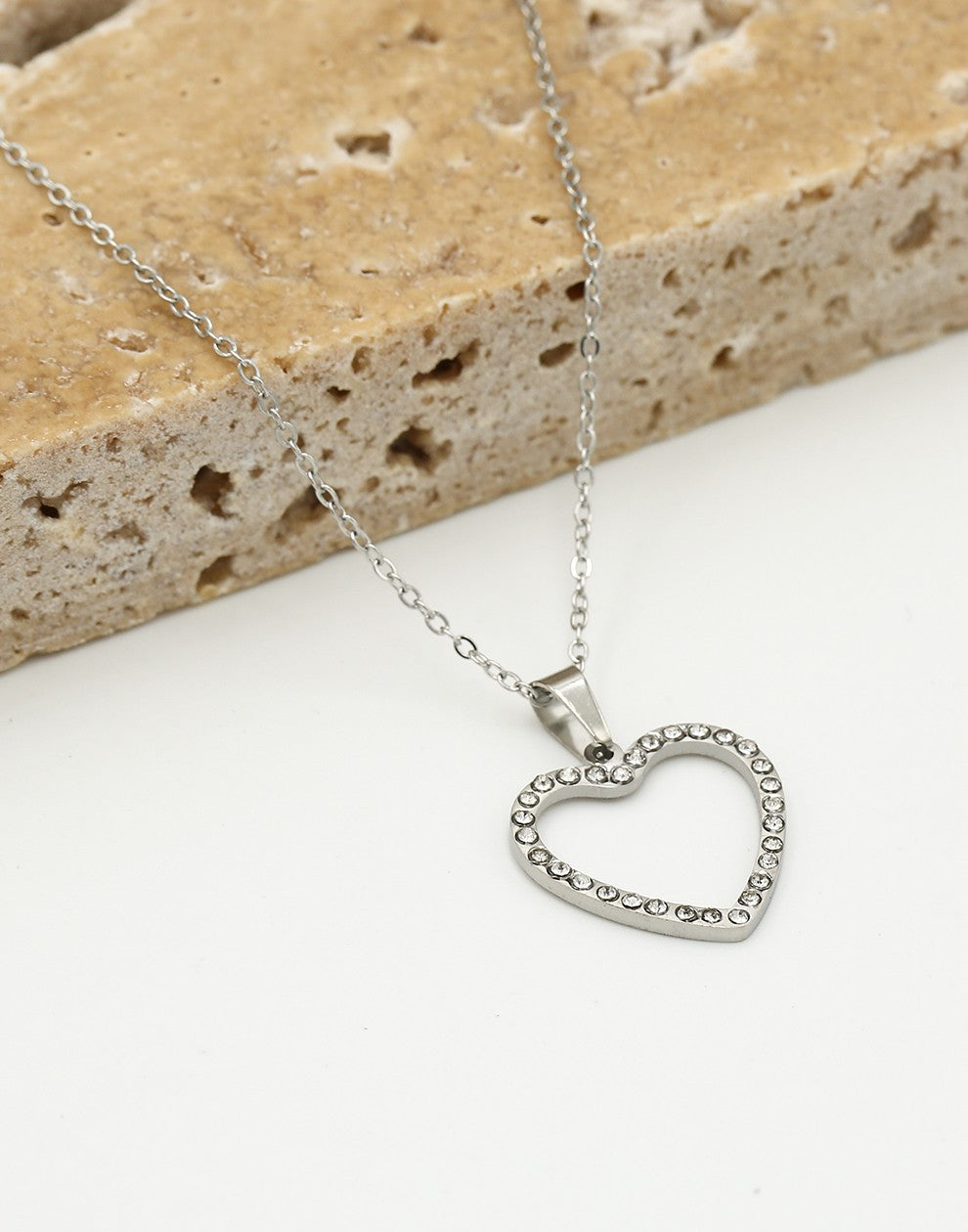 Ketting open hart met strass zilverkleurig