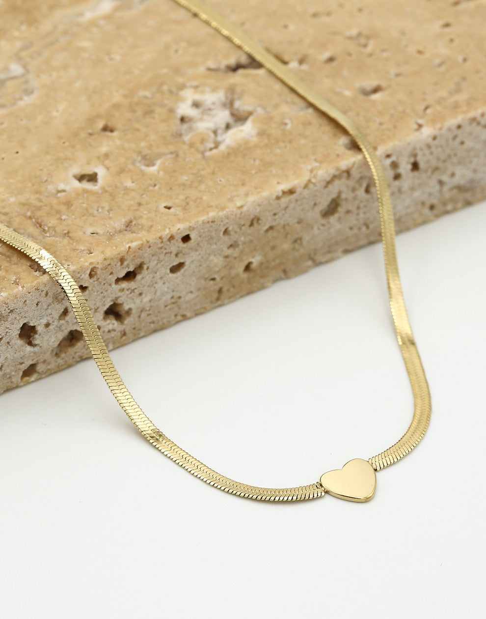 Ketting plat met hartje goudkleurig
