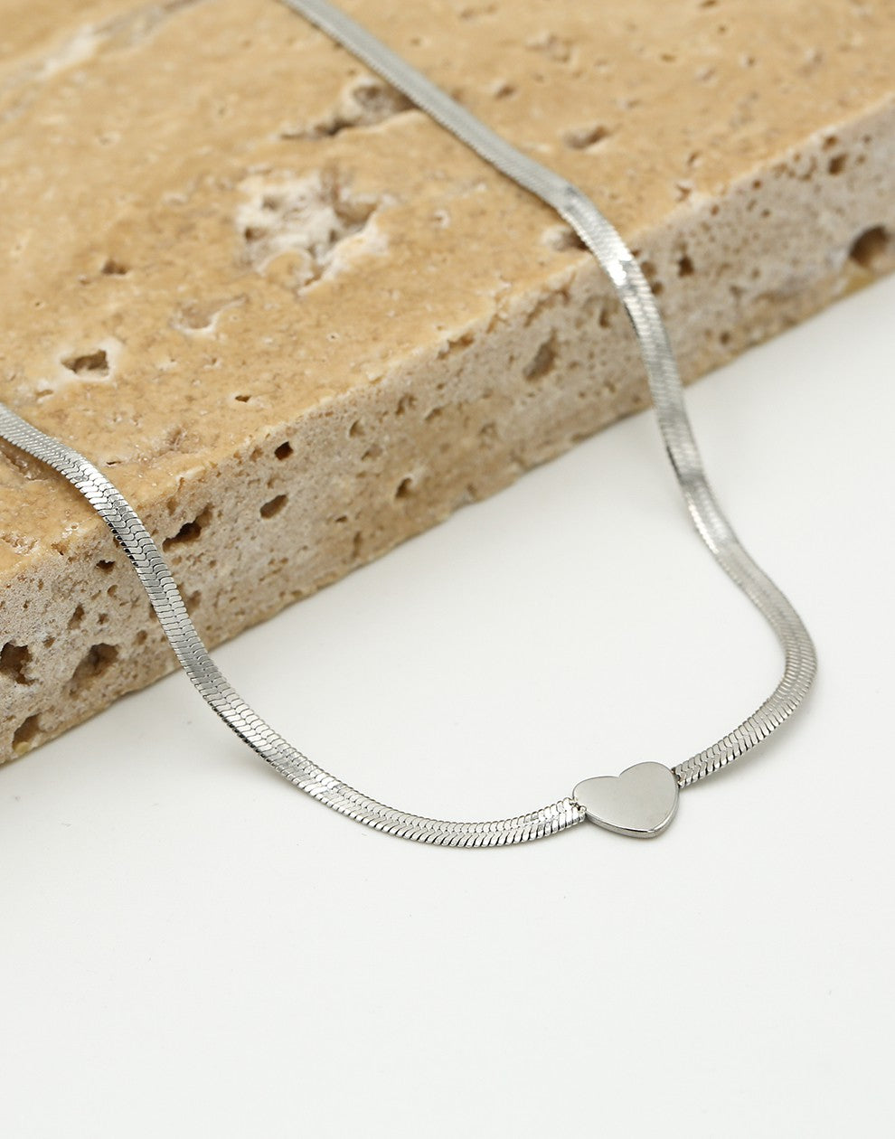 Ketting plat met hartje zilverkleurig