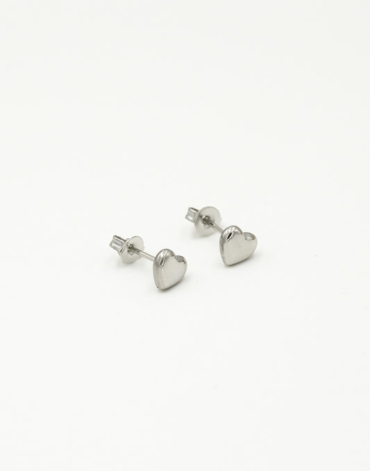 Studs hartje zilverkleurig