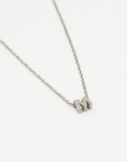 Initialen ketting letter M zilverkleurig
