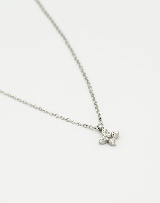 Ketting klaver met parel zilverkleurig