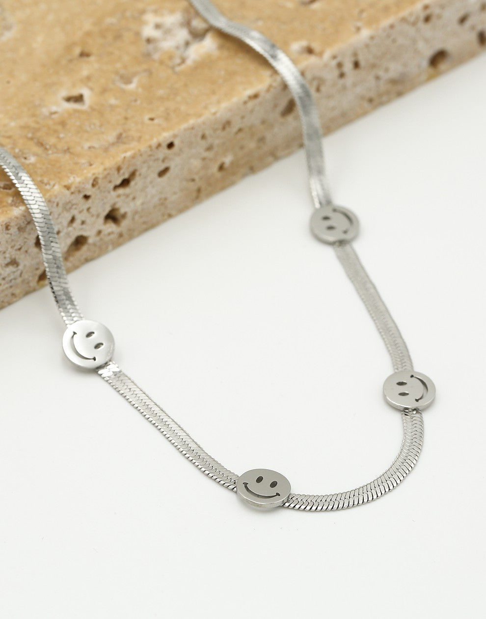 Ketting snake met smileys zilverkleurig