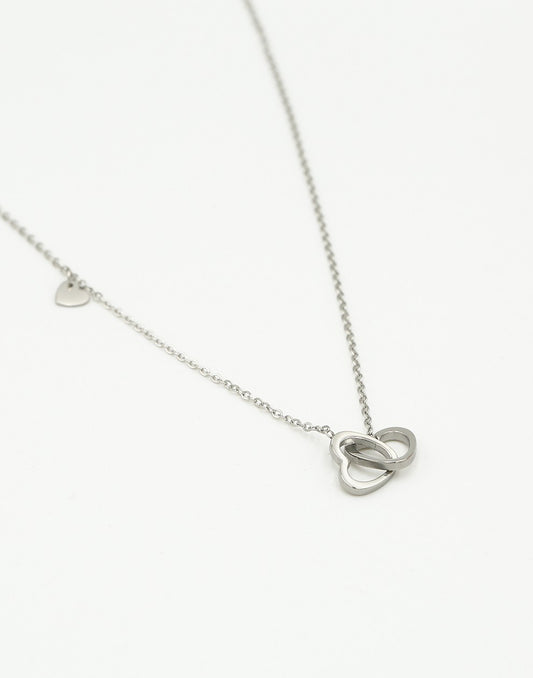 Ketting dubbele hartjes met bedel zilverkleurig