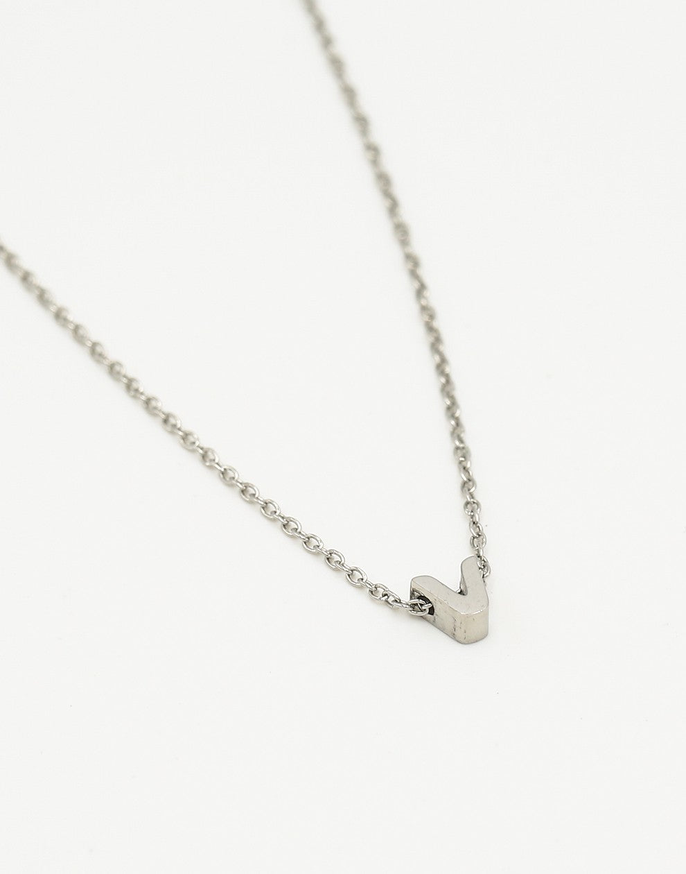 Initialen ketting letter V zilverkleurig