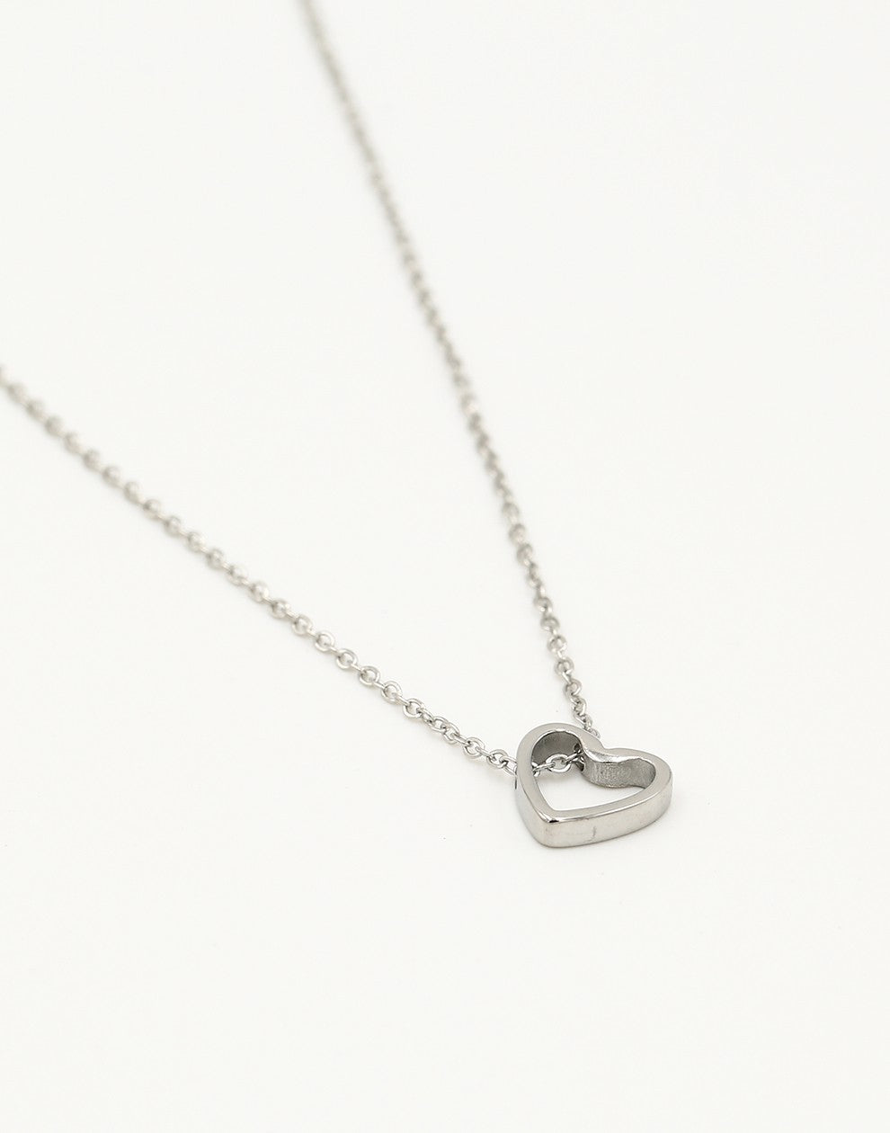 Ketting hartje schuin zilverkleurig