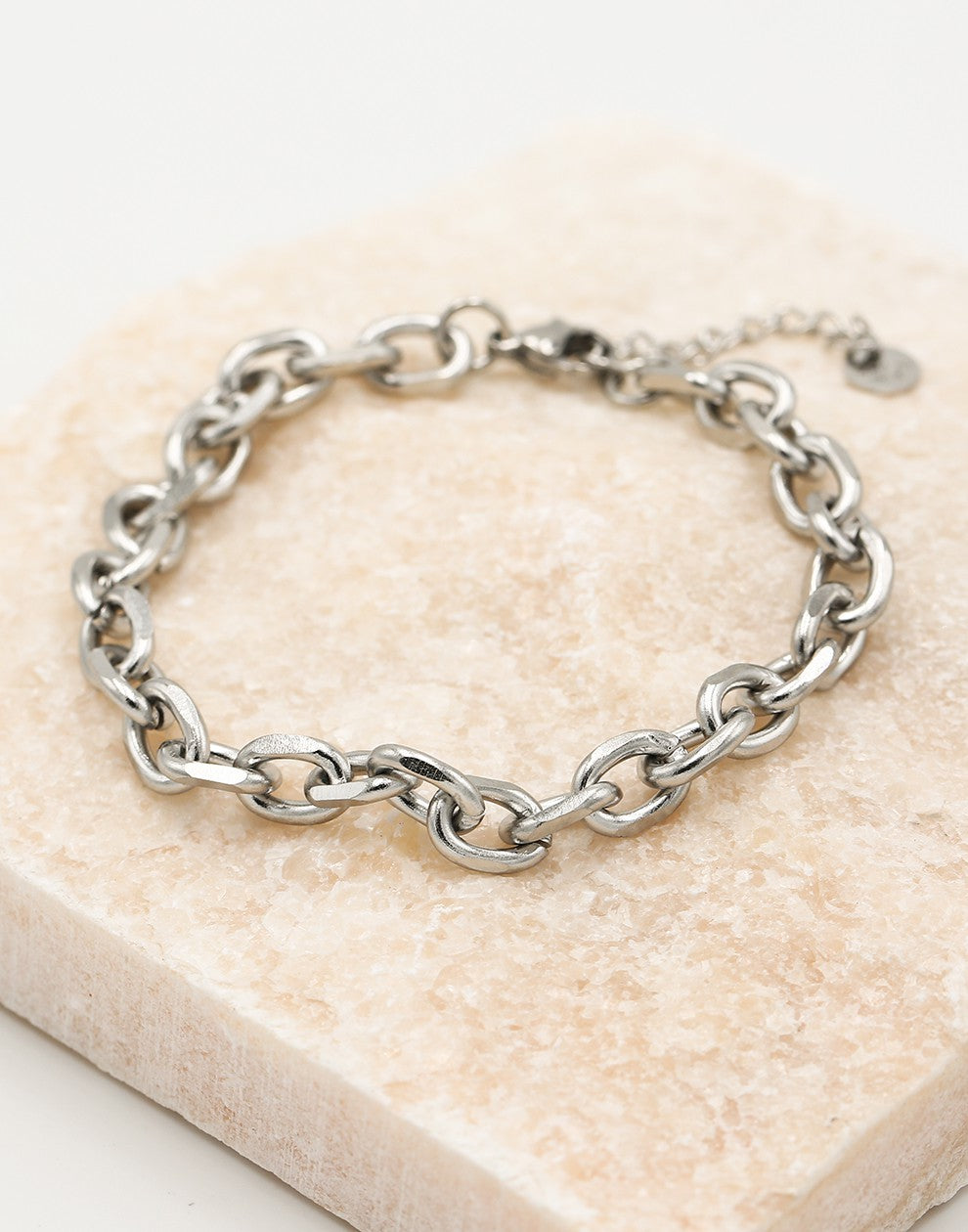 Schakelarmband grof zilverkleurig