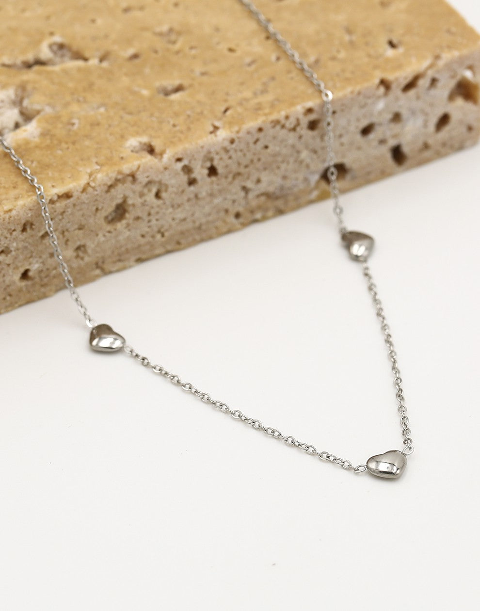 Ketting drie hartjes zilverkleurig