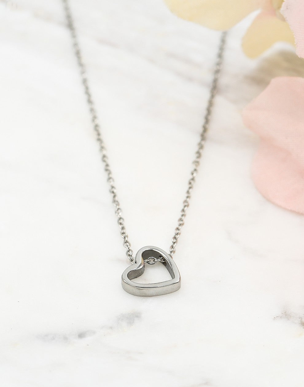 Ketting hartje schuin zilverkleurig