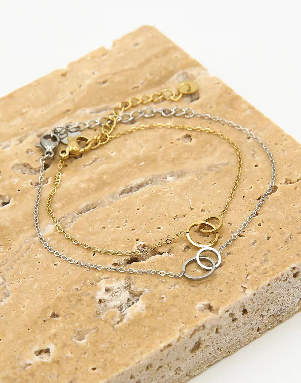 Armbanden set connected