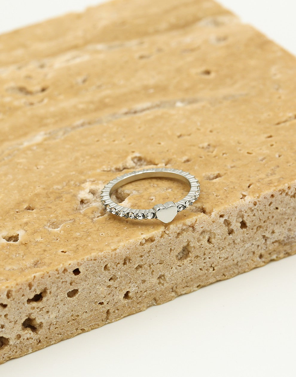 Zirkonia ring hartje zilverkleurig