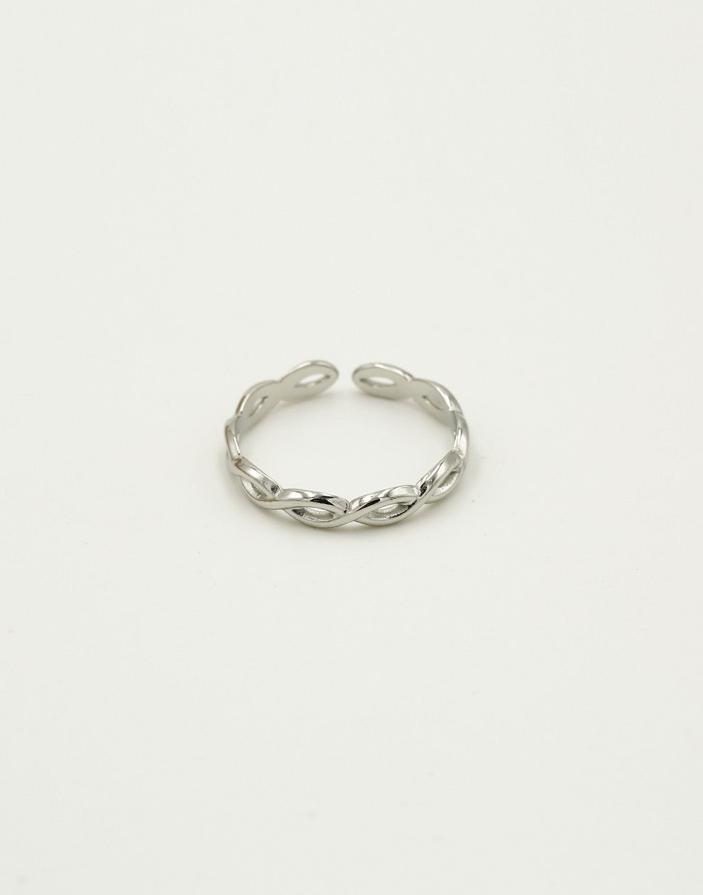 ring gevlochten zilverkleurig