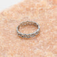 Ring gevlochten patroon zilverkleurig