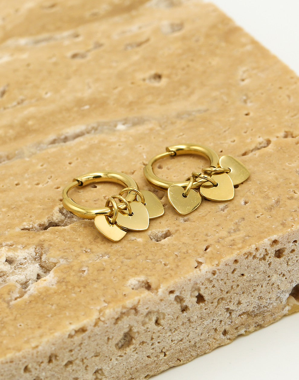 oorringen drie hartjes goudkleurig