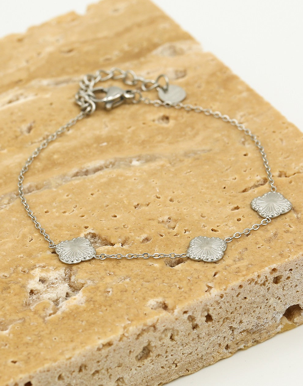 Armband klavers glinster zilverkleurig