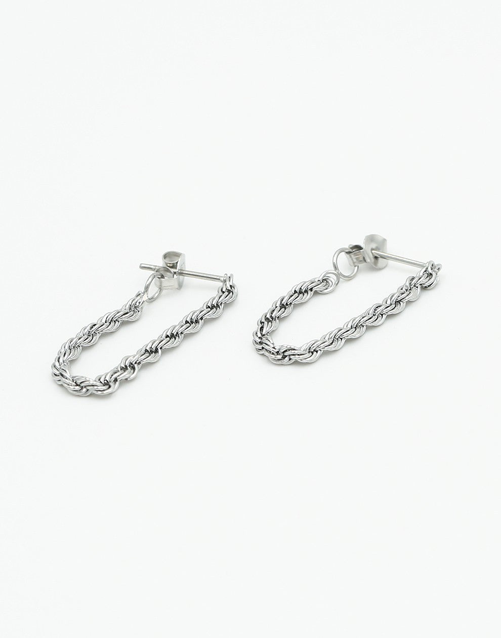 Oorsteker twisted chain zilverkleurig