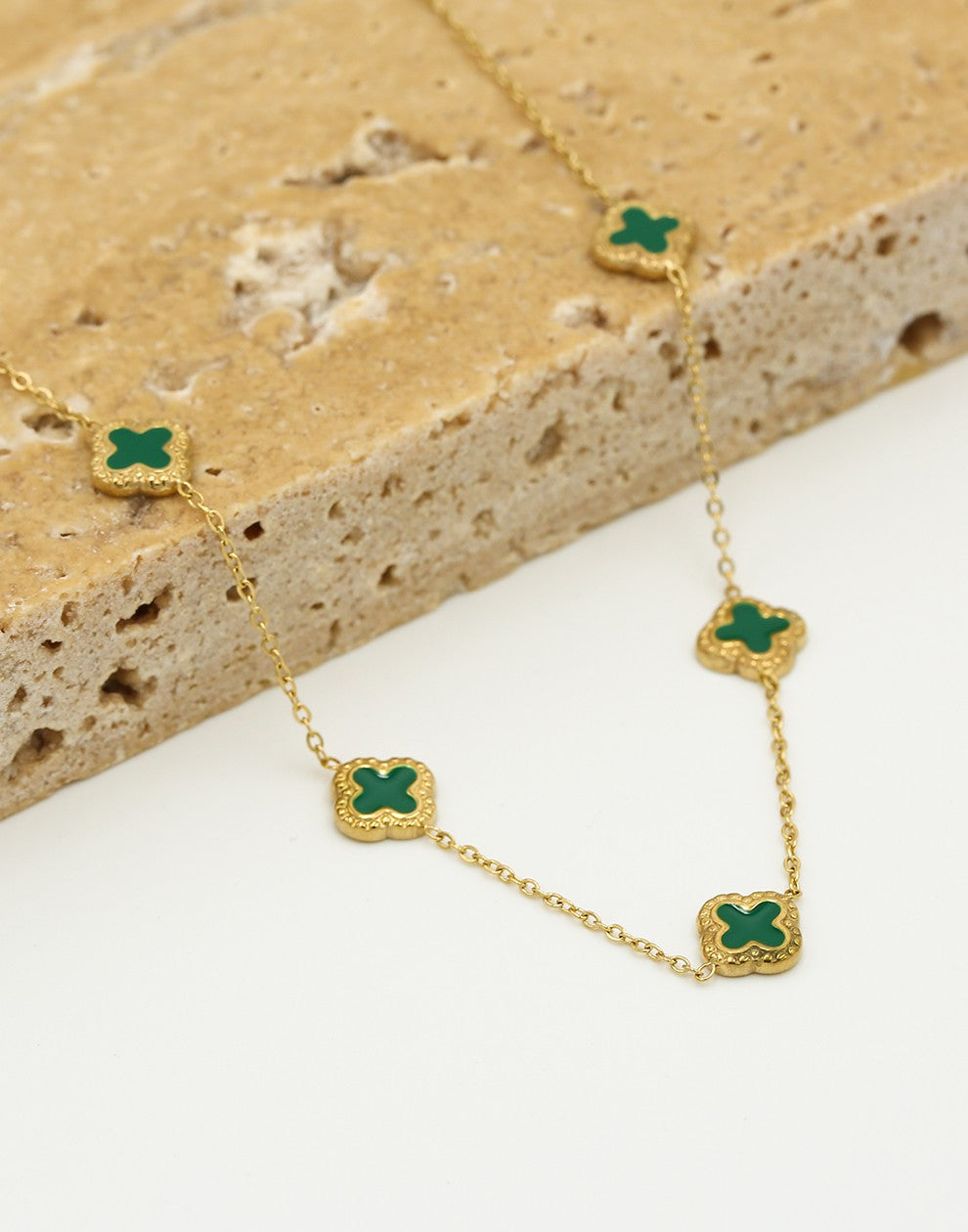 Ketting klavers groen goudkleurig