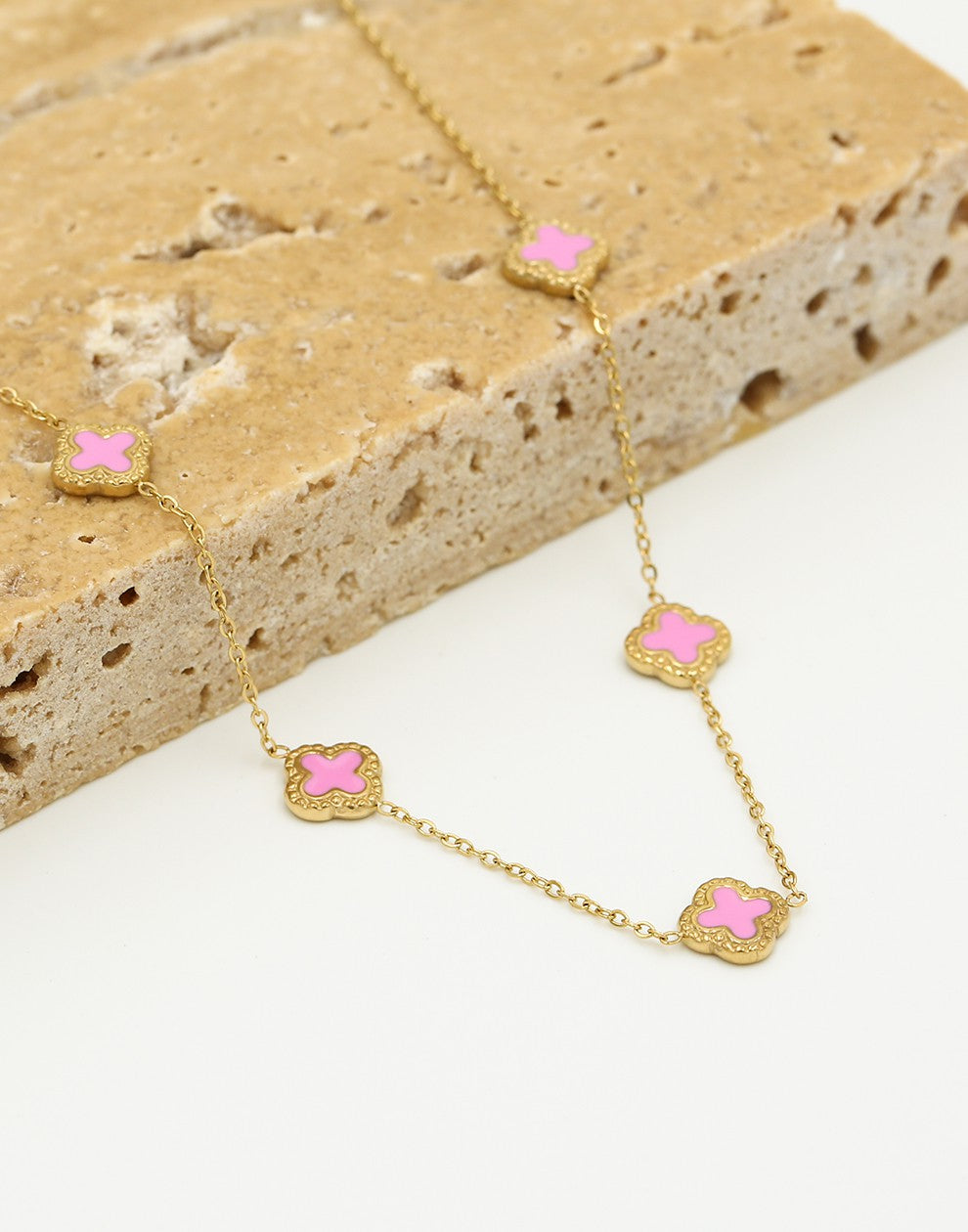 Ketting klavers Roze goudkleurig