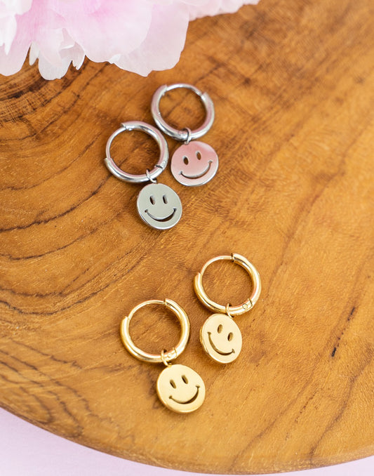 Oorringen smiley zilverkleurig