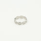 ring schelp patroon zilverkleurig