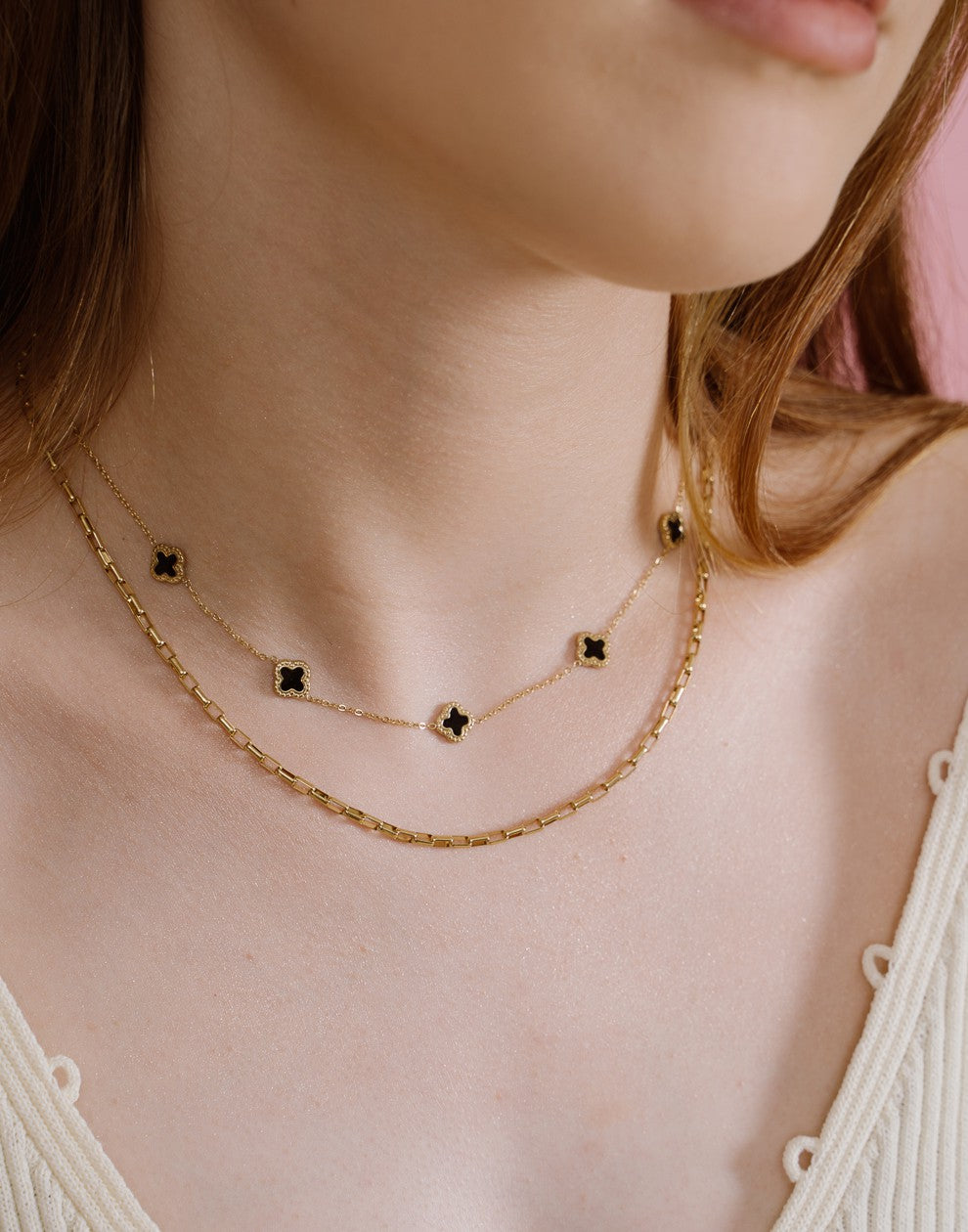 Ketting klavers zwart goudkleurig