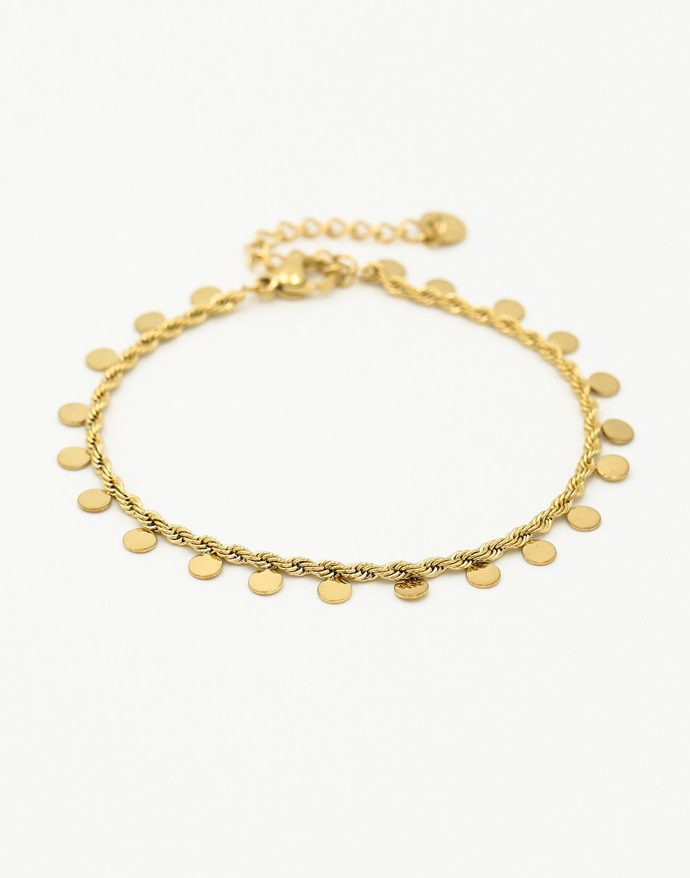 Gedraaide armband muntjes goudkleurig