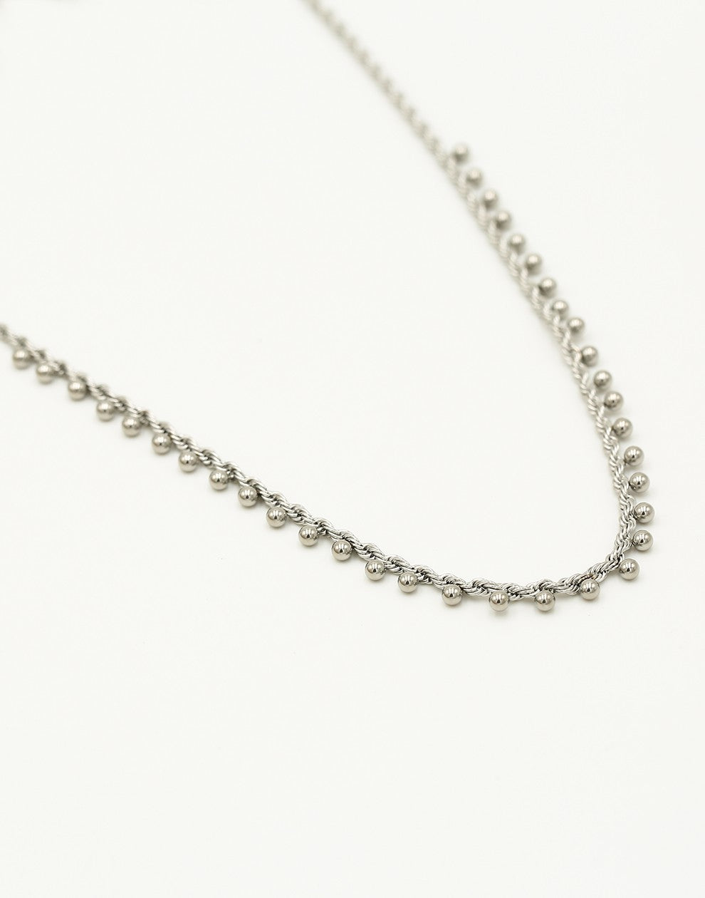 Gedraaide ketting bolletjes zilverkleurig
