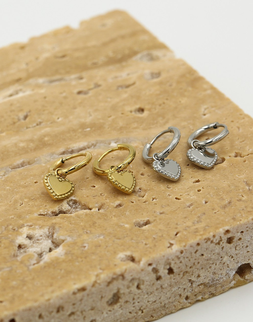 Oorringen vintage hartjes goudkleurig