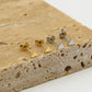 Studs driehoek goudkleurig