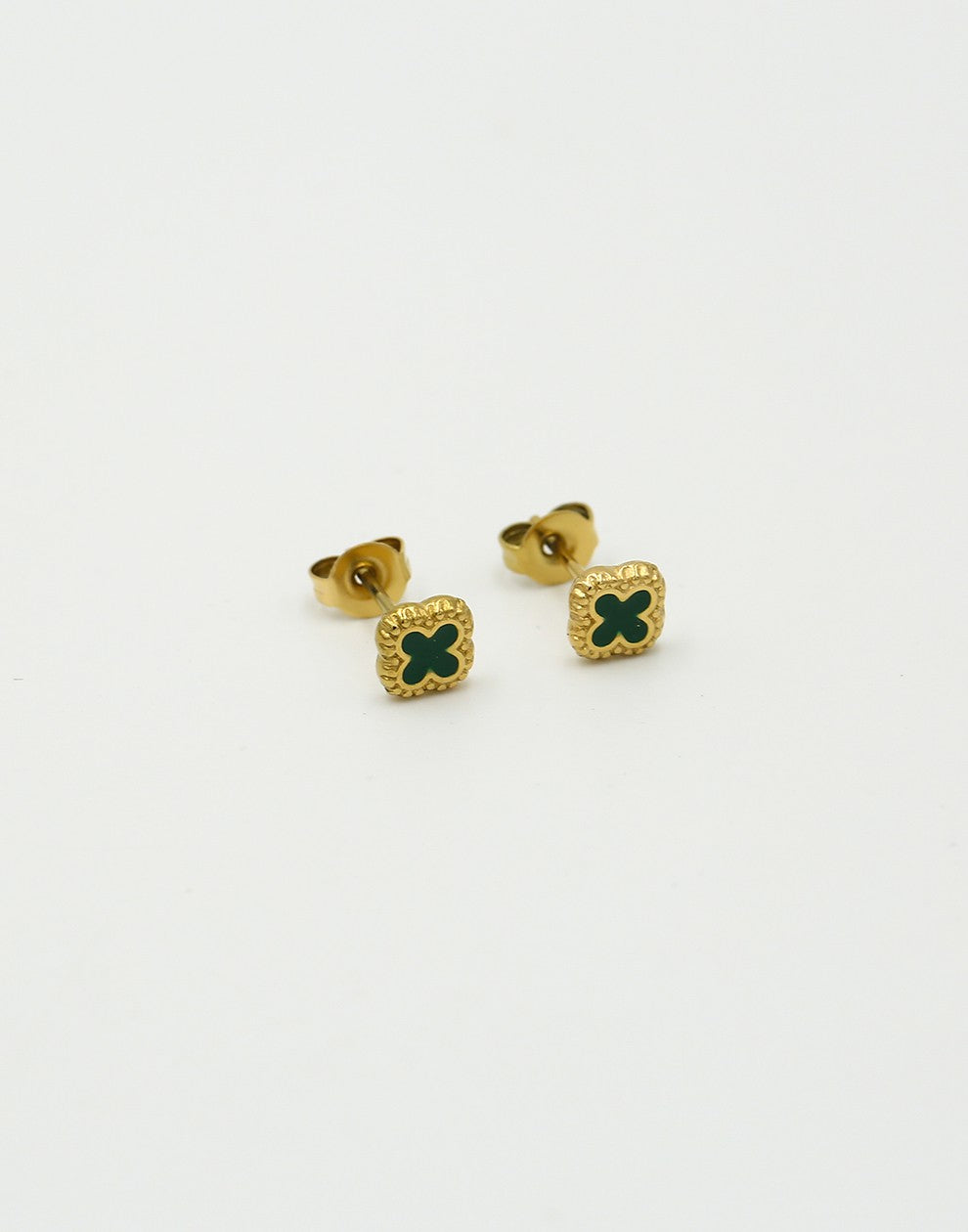 Studs klavers groen goudkleurig