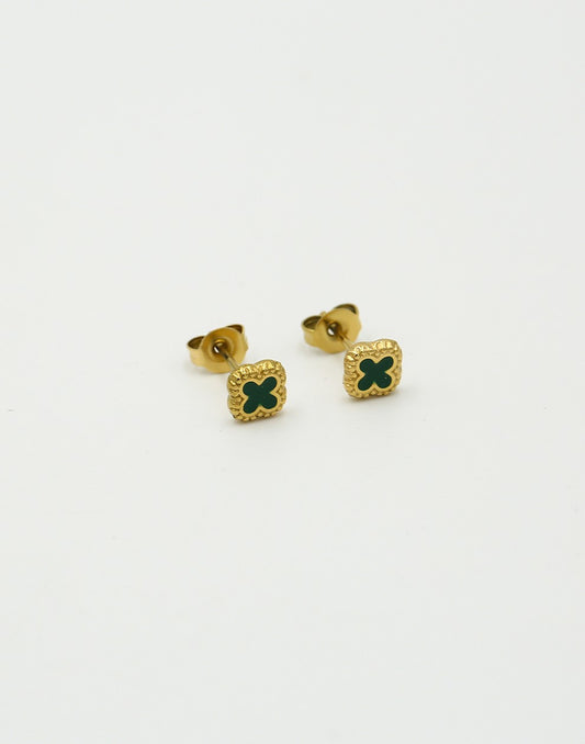 Studs klavers groen goudkleurig
